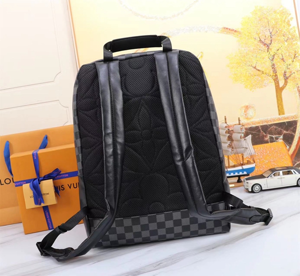 ルイヴィトンバッグ側面デザイン